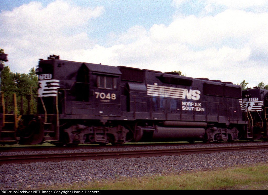 NS 7048